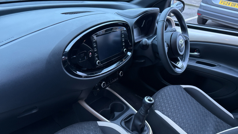 Toyota Aygo X 1.0 VVT-i Edge 5dr Petrol Hatchback